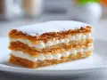 Millefoglie con crema pasticcera, un dolce perfetto per chi vuole imparare come usare agar agar per una consistenza ideale.