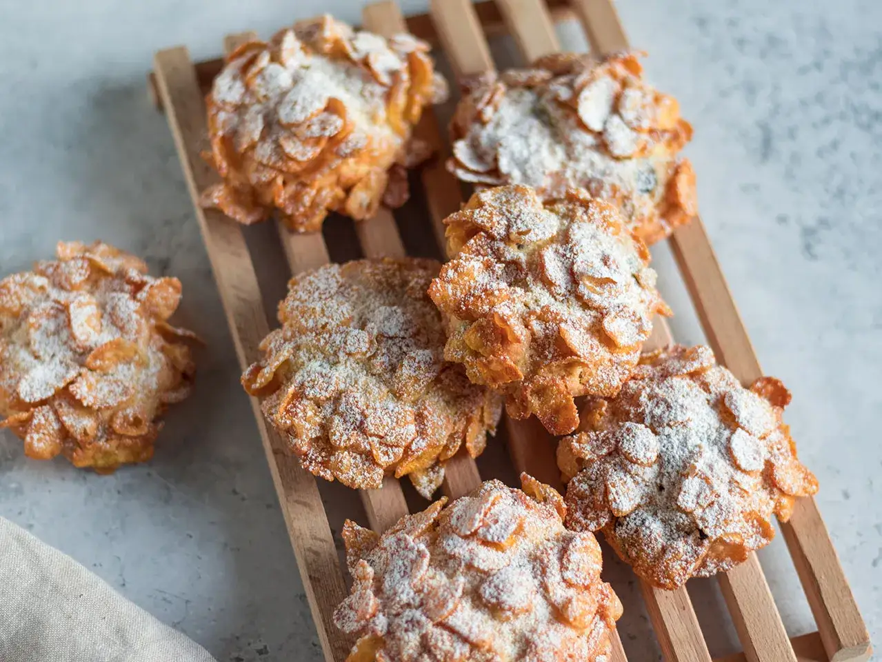 Dolcetti croccanti che ricordano le rose del deserto, una deliziosa ricetta facile da preparare.